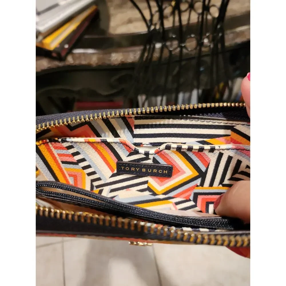 Tory Burch Kerrington zip-around wallet / Wristlet